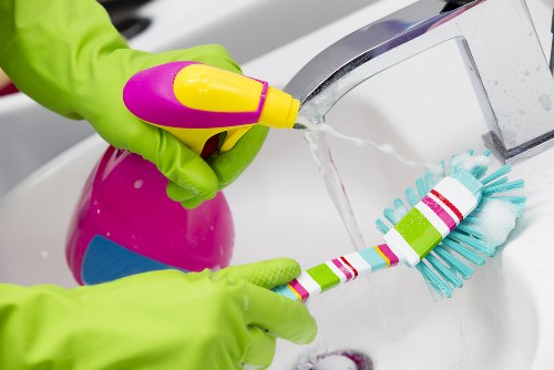 Detailed bathroom cleaning during move-out cleaning in Pimlico